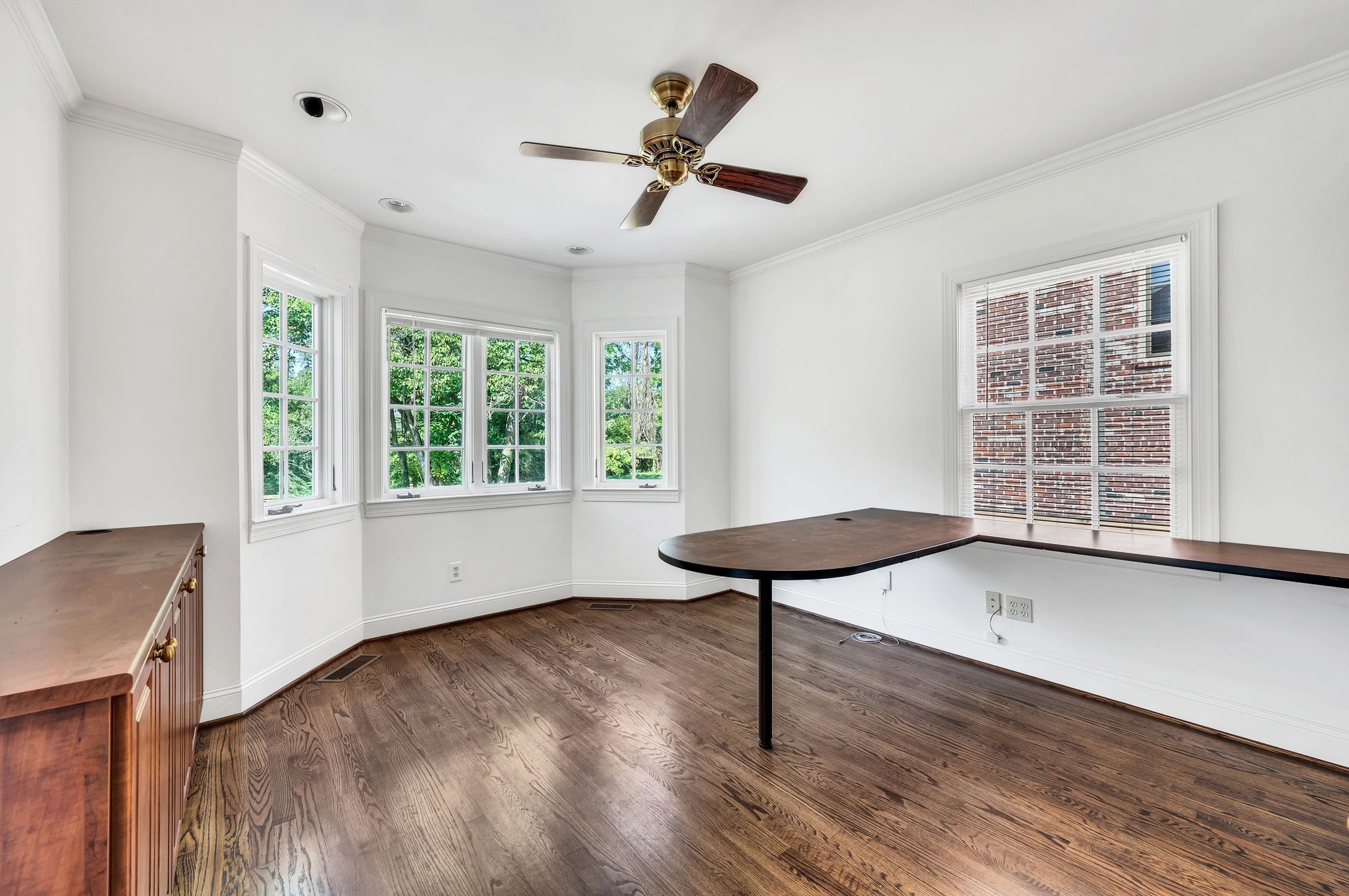 Nashville, Tennessee 37215, United States, 3 Bedrooms Bedrooms, ,2 BathroomsBathrooms,Residential,Active,39904