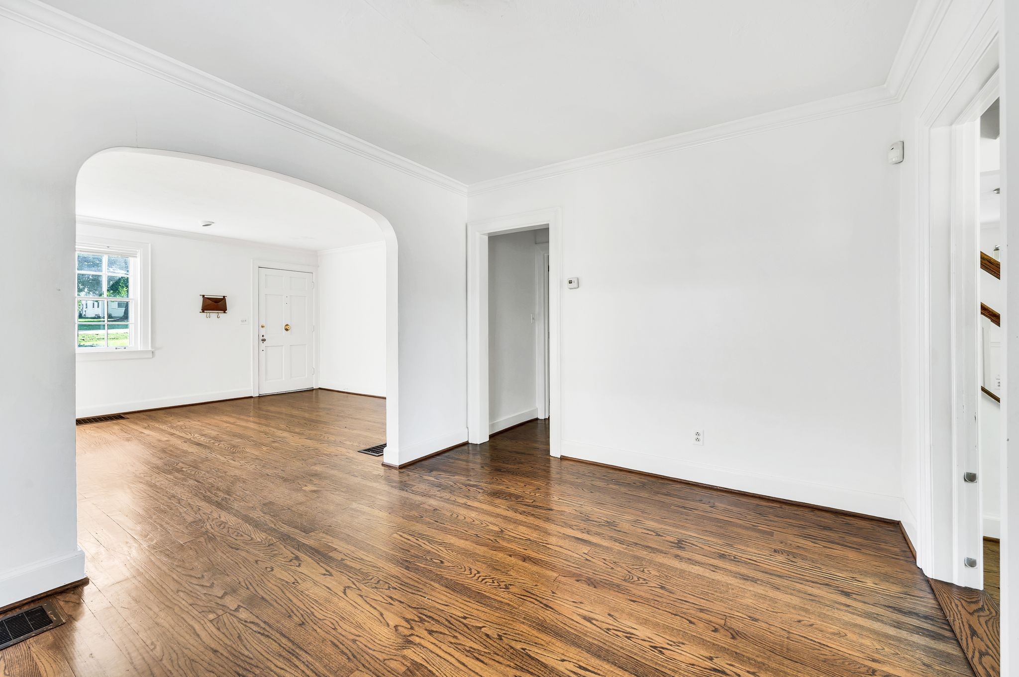 Nashville, Tennessee 37215, United States, 3 Bedrooms Bedrooms, ,2 BathroomsBathrooms,Residential,Active,39904