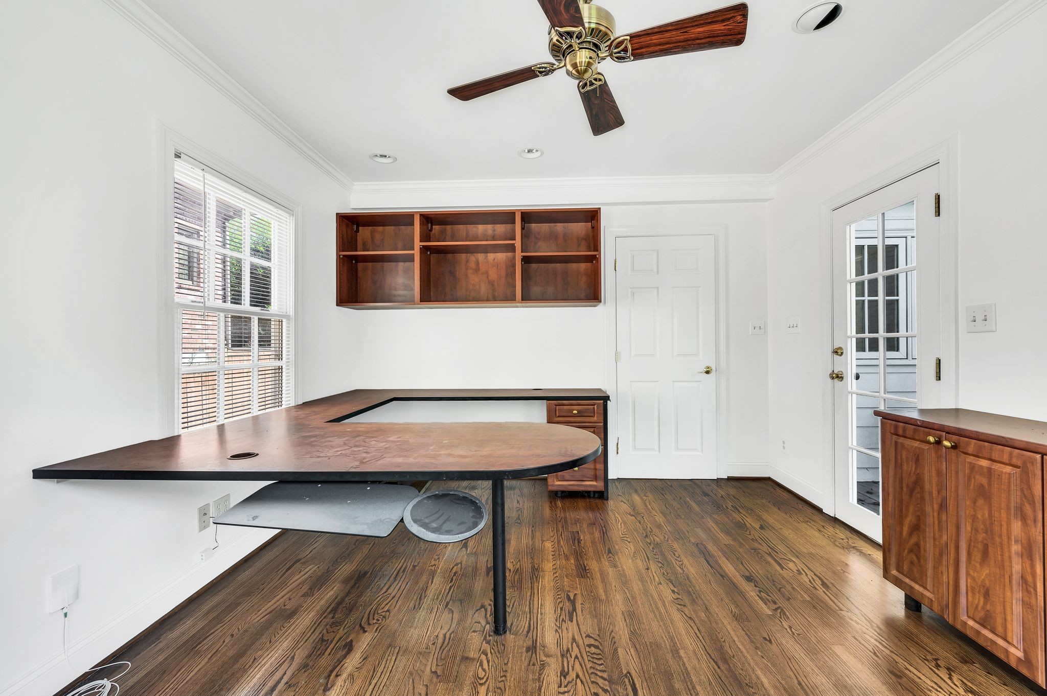 Nashville, Tennessee 37215, United States, 3 Bedrooms Bedrooms, ,2 BathroomsBathrooms,Residential,Active,39904