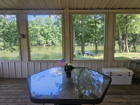 368 Duck Blind Rd Clifton TN 38425