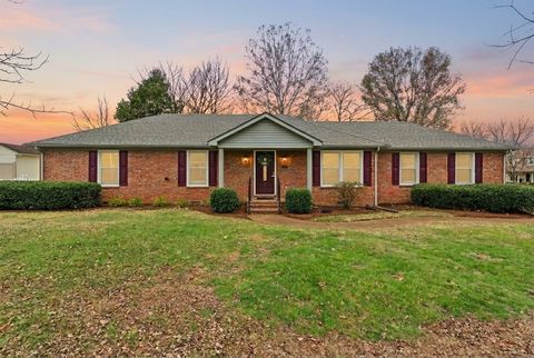 2135 Berkshire Ln Murfreesboro TN 37129