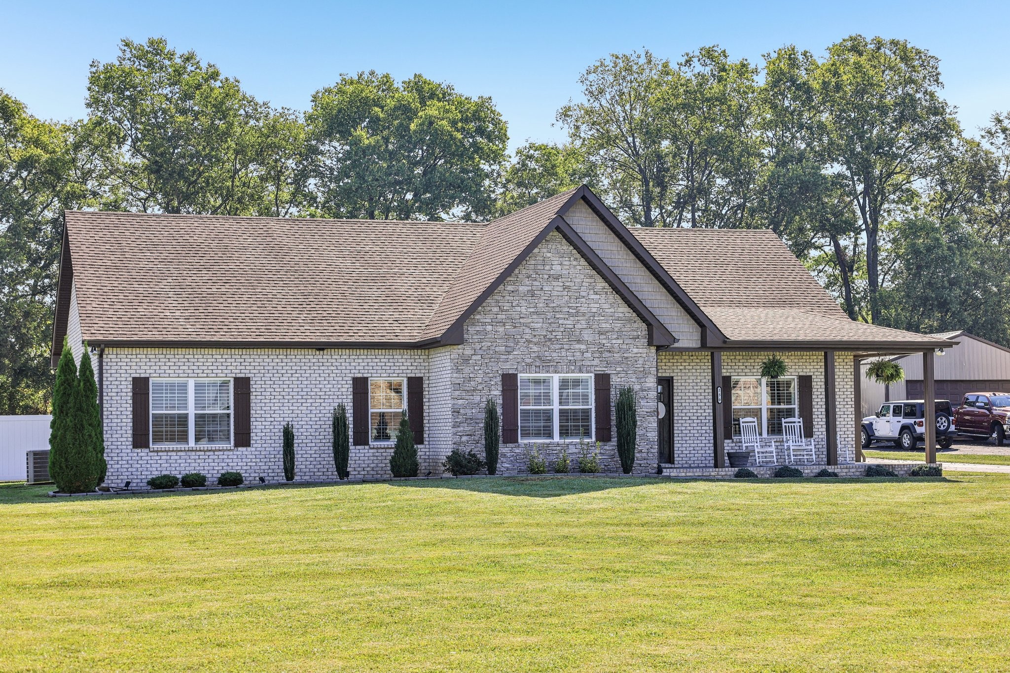 250 Hollow Tree Cir