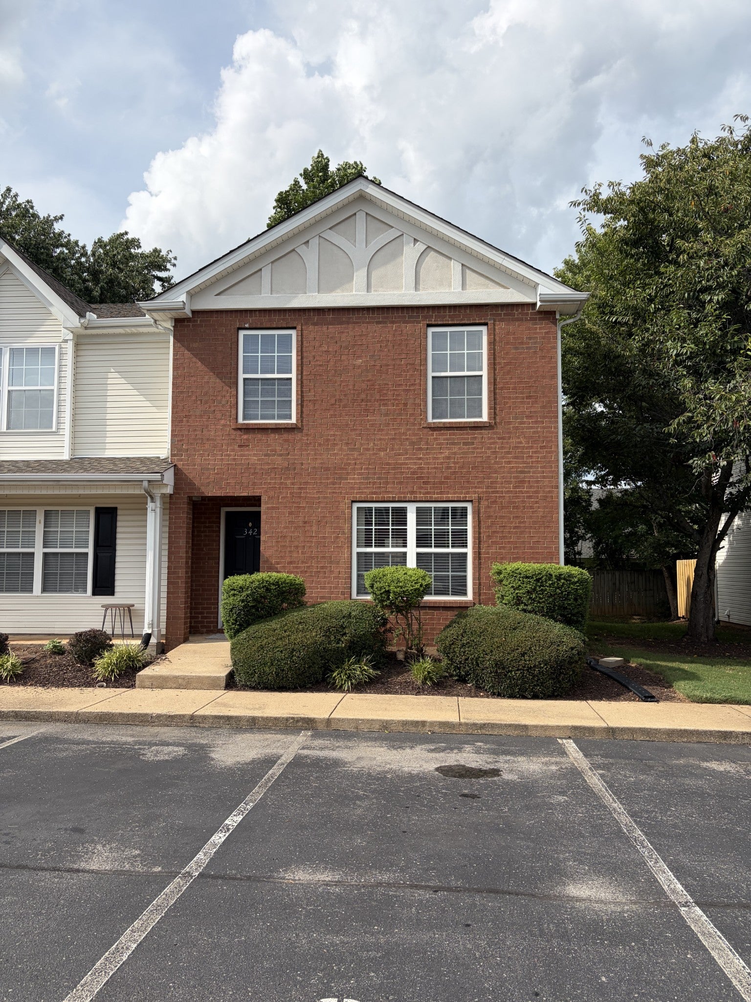 342 Arapaho Dr