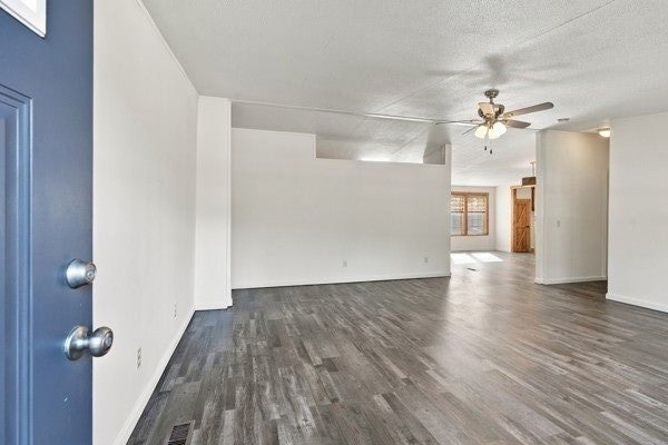 303 W Garretts Creek Rd