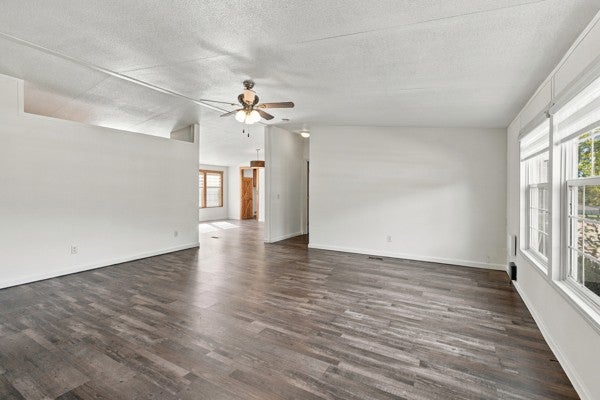 303 W Garretts Creek Rd
