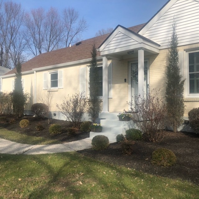 211 Cottage Ln