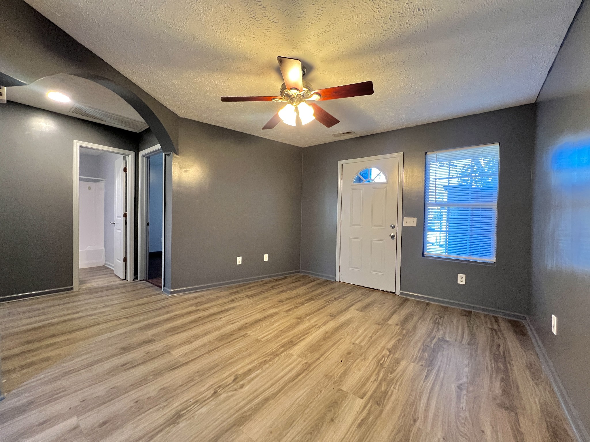 115 W End Cir