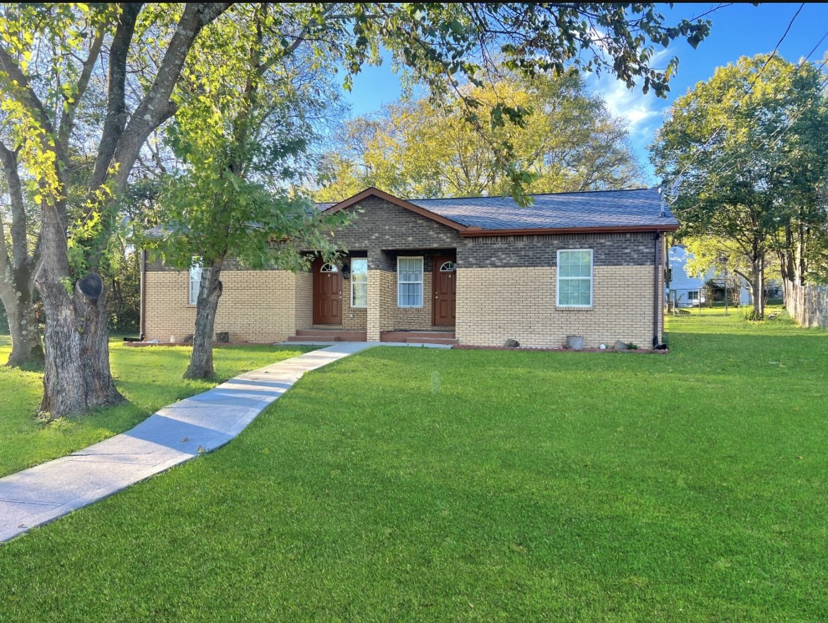 115 W End Cir