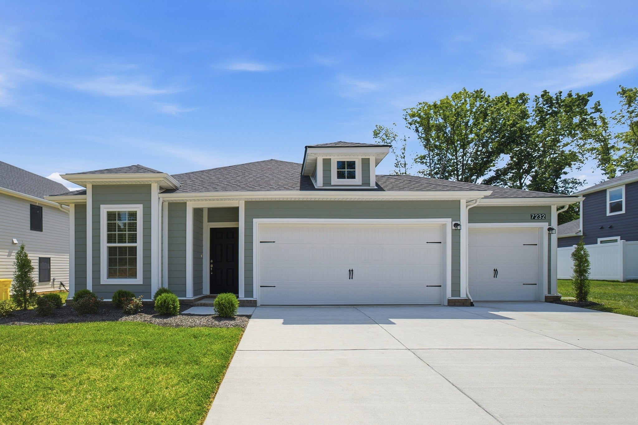 3-bed listing at 26 Fairlawn Dr, Fairview