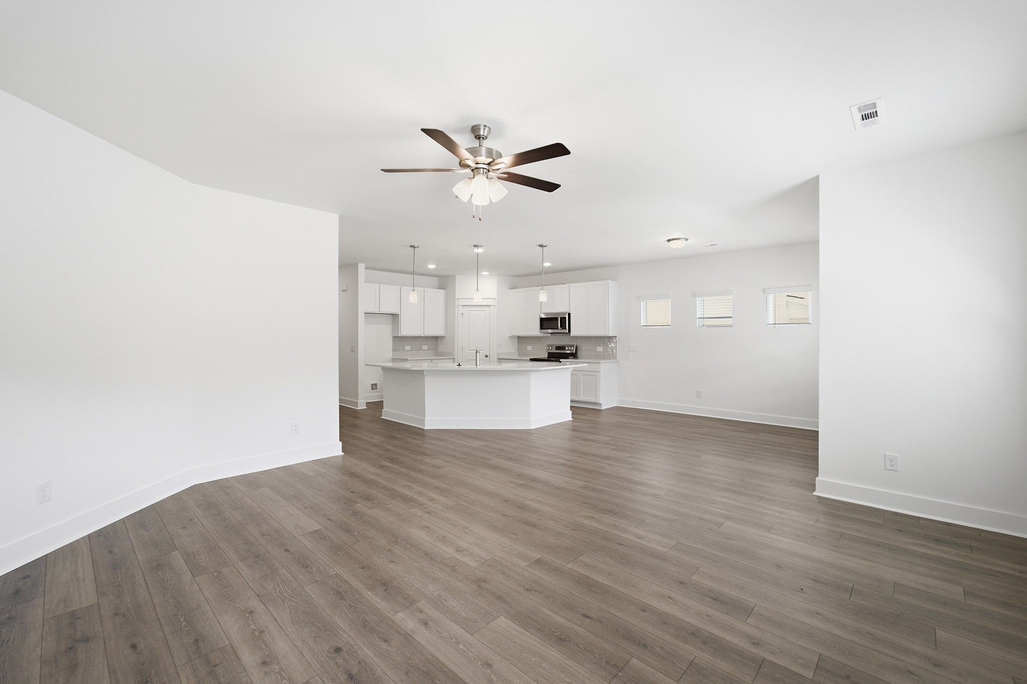 7293 Fairlawn Dr