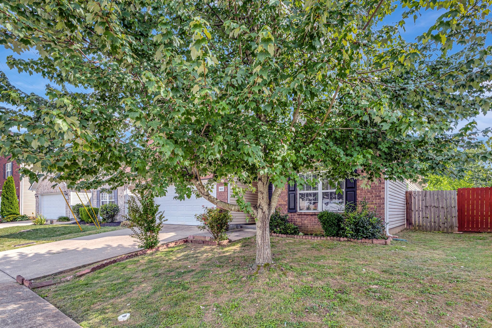 5623 Hickory Park Dr