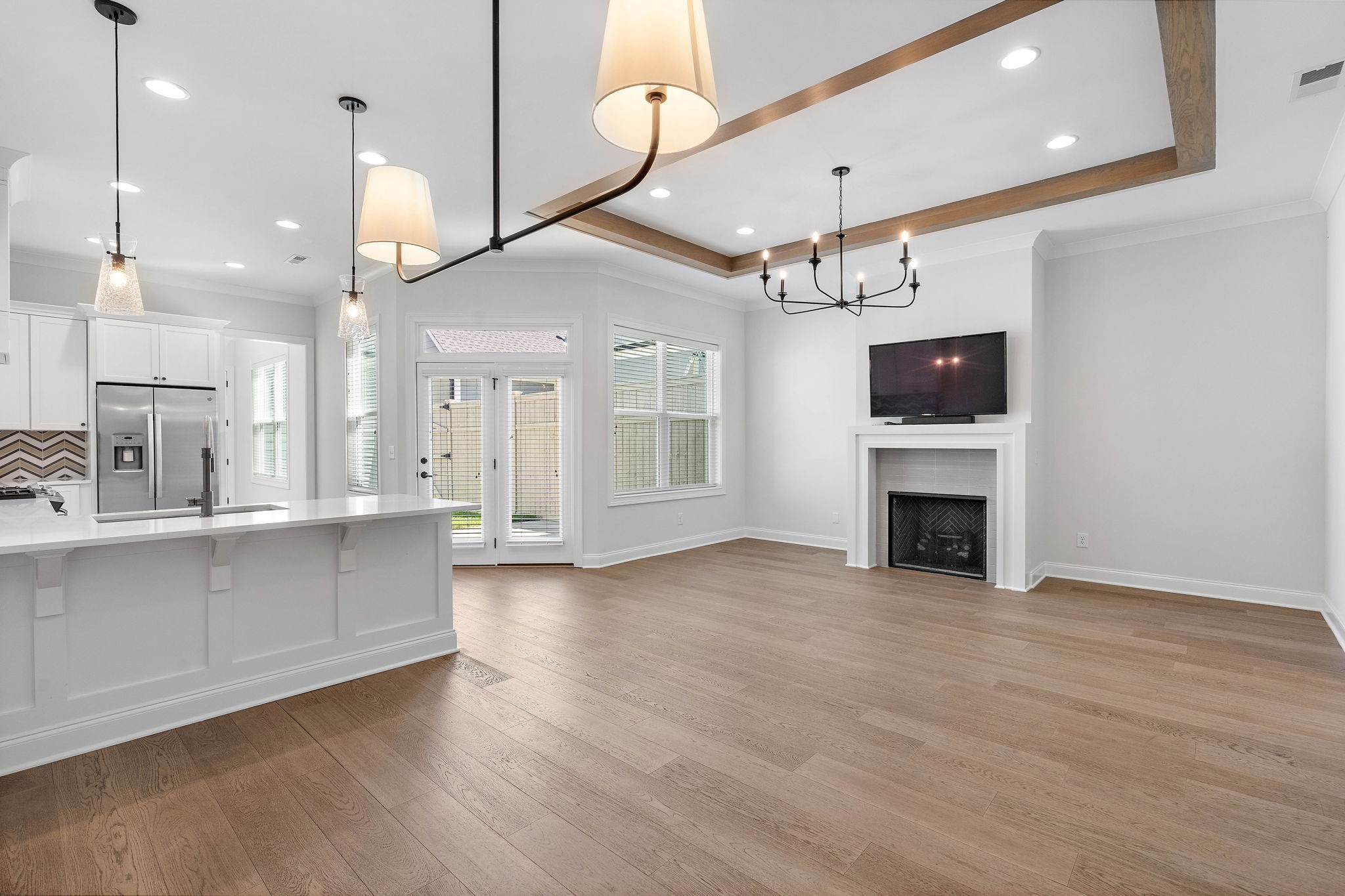 3012 Long Branch Cir