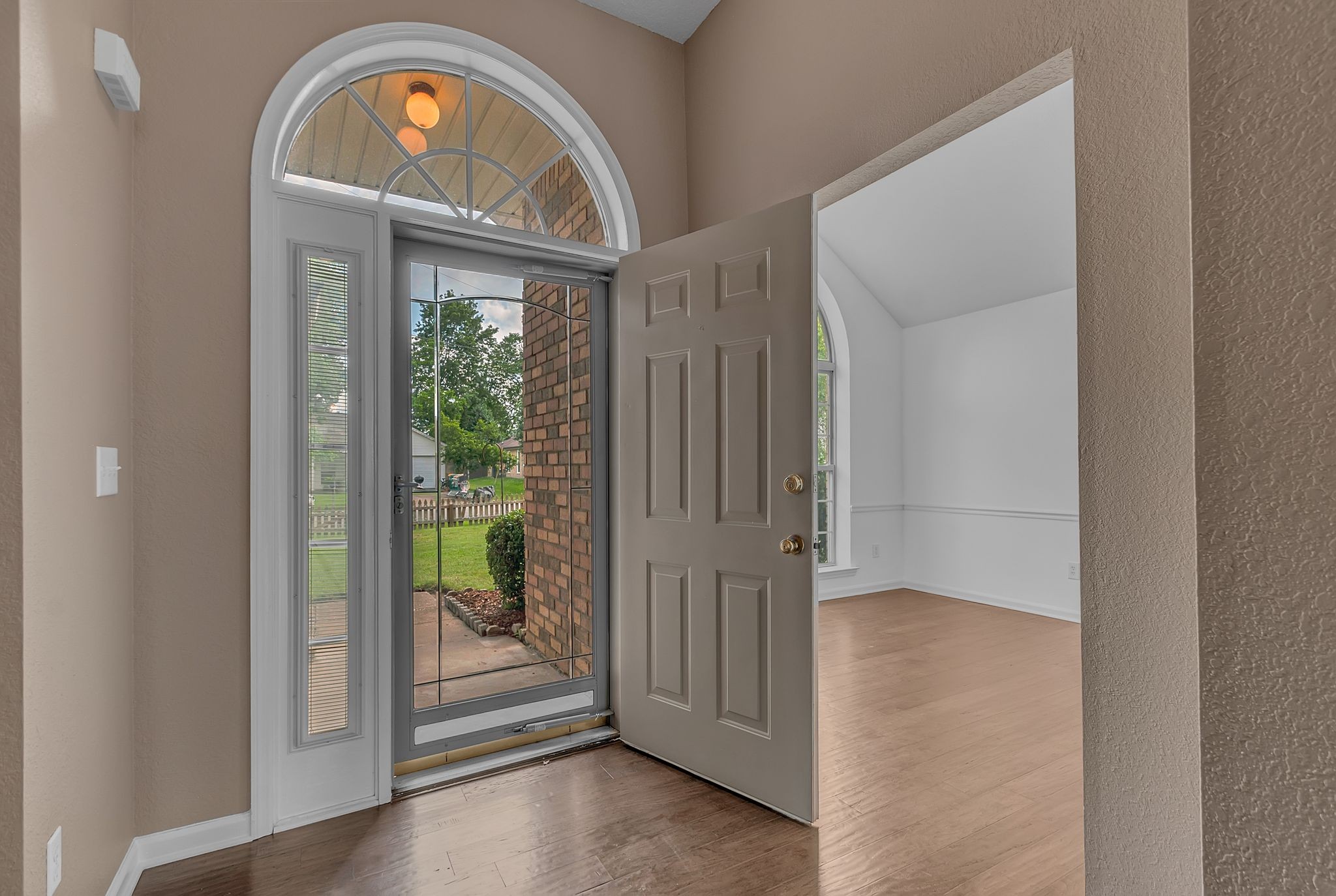 2240 Joann Dr