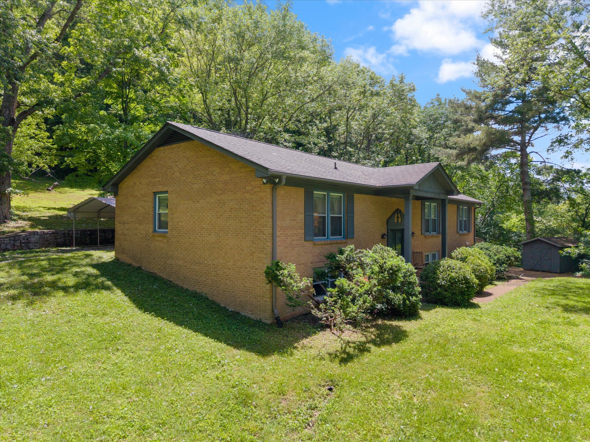 1326 Holly Tree Gap Rd