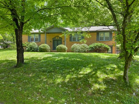 1326 Holly Tree Gap Rd Brentwood TN 37027
