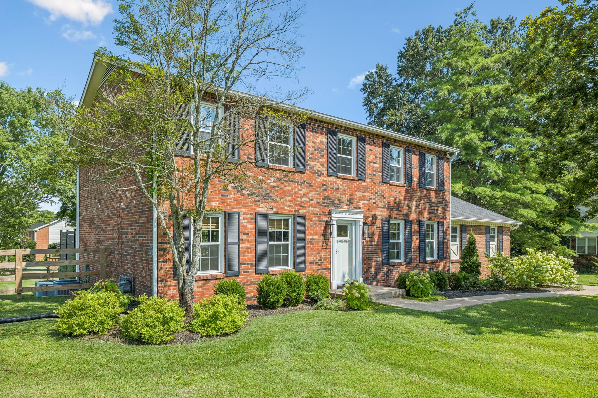 1400 Bowman Ln