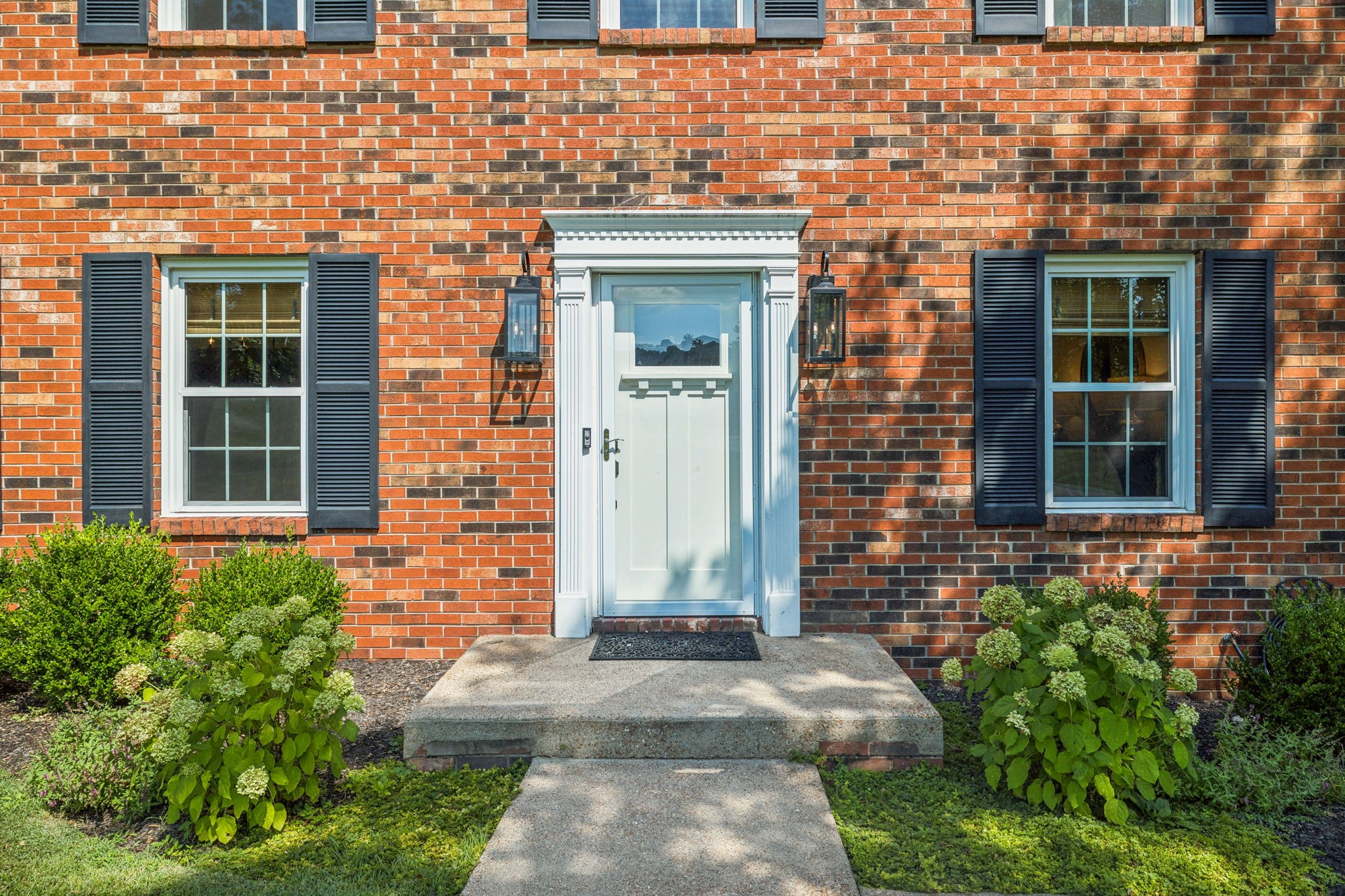 1400 Bowman Ln