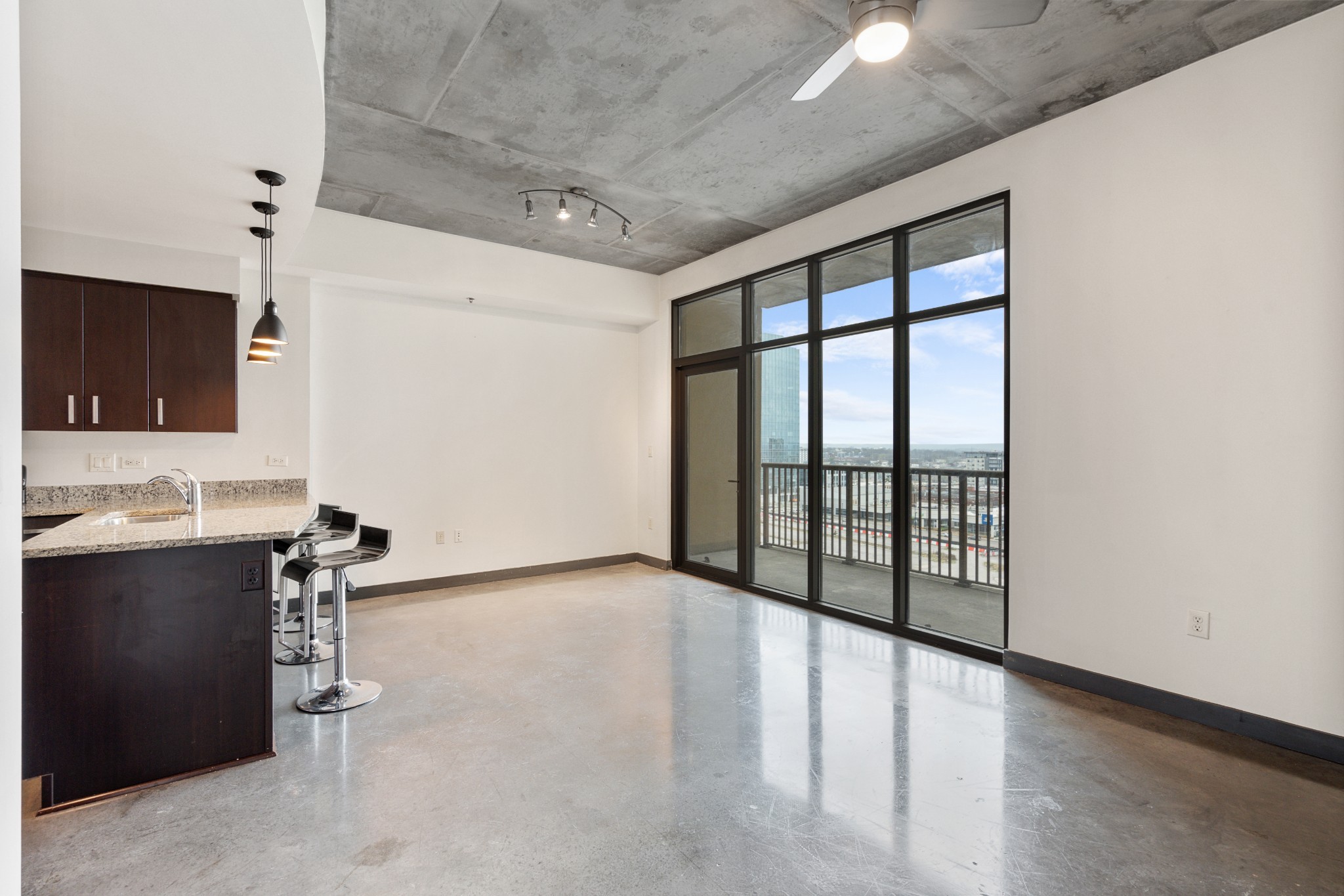 1510 Demonbreun St 1105