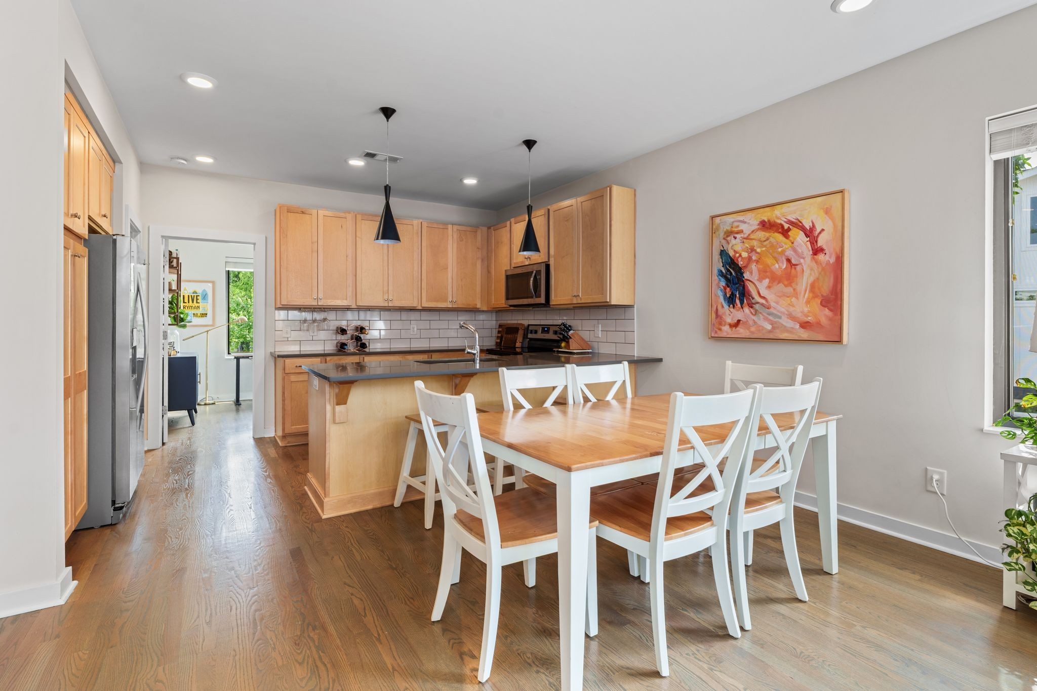1035 Chester Ave 10