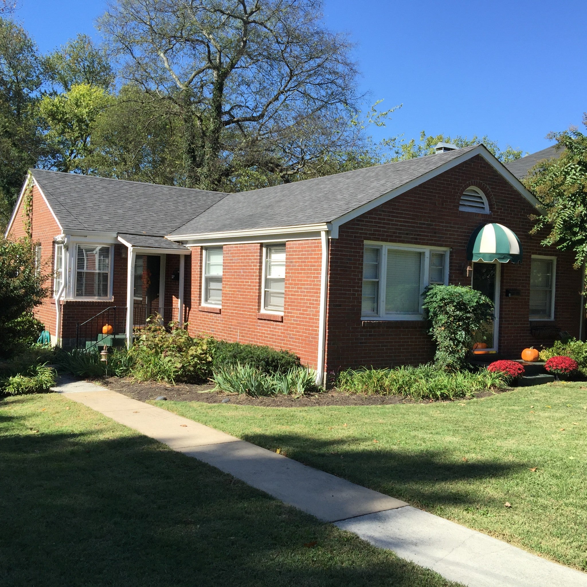 1.0-bed rental at 2113 Elliott Ave A