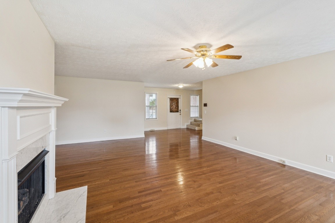 1011 Shirley Dr