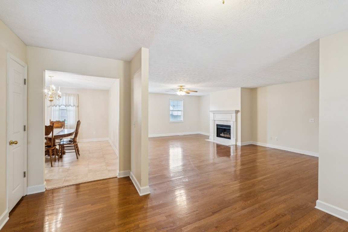 1011 Shirley Dr