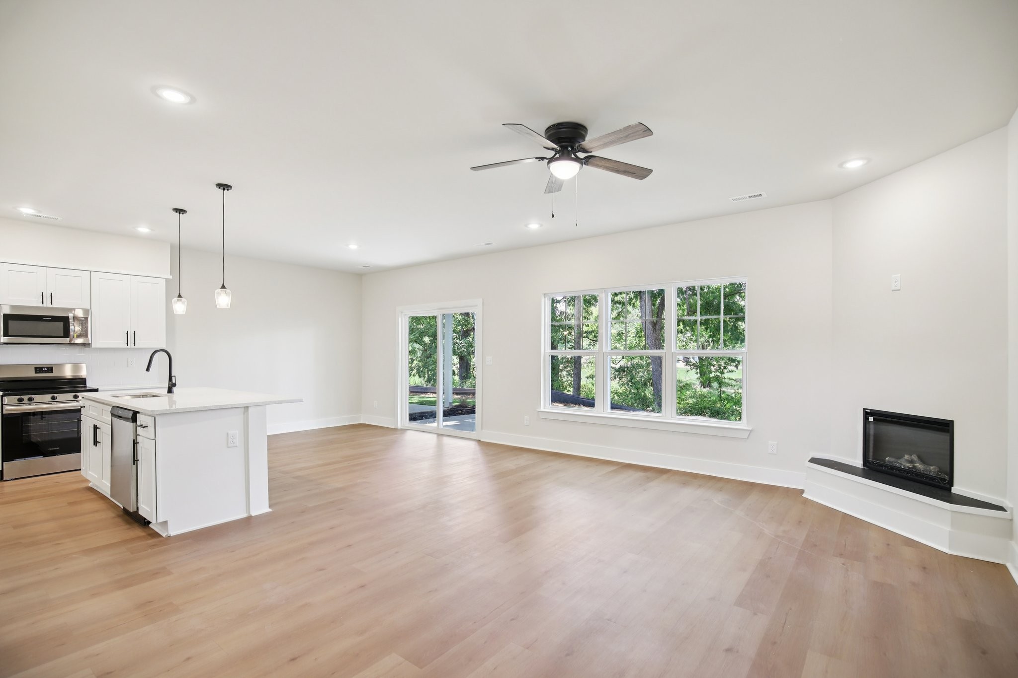 1032 Stagecoach Dr