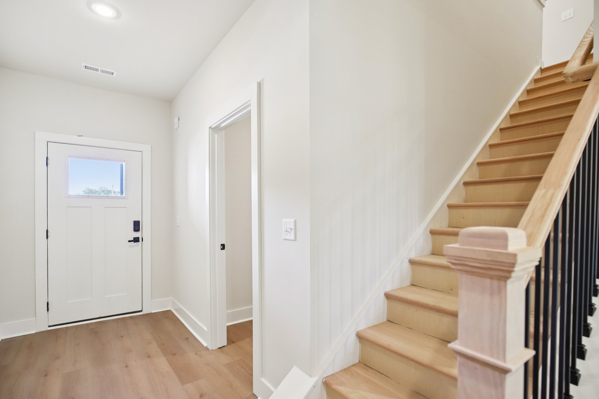 1032 Stagecoach Dr