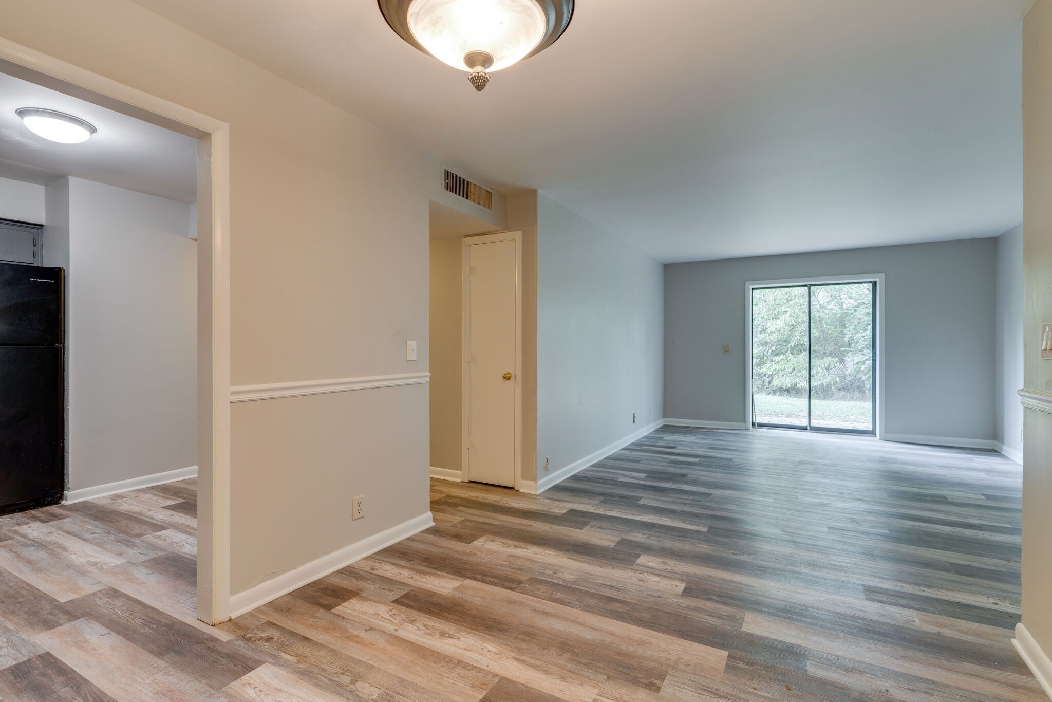 555 N DuPont Ave D91