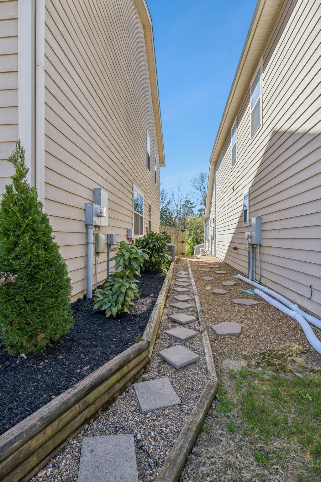 2013 Austin Dr