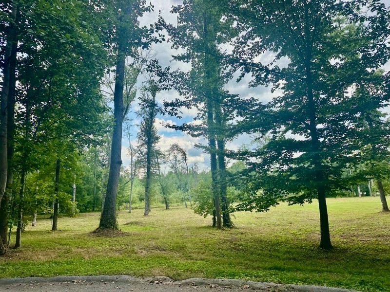 1365 Chattsworth Blvd