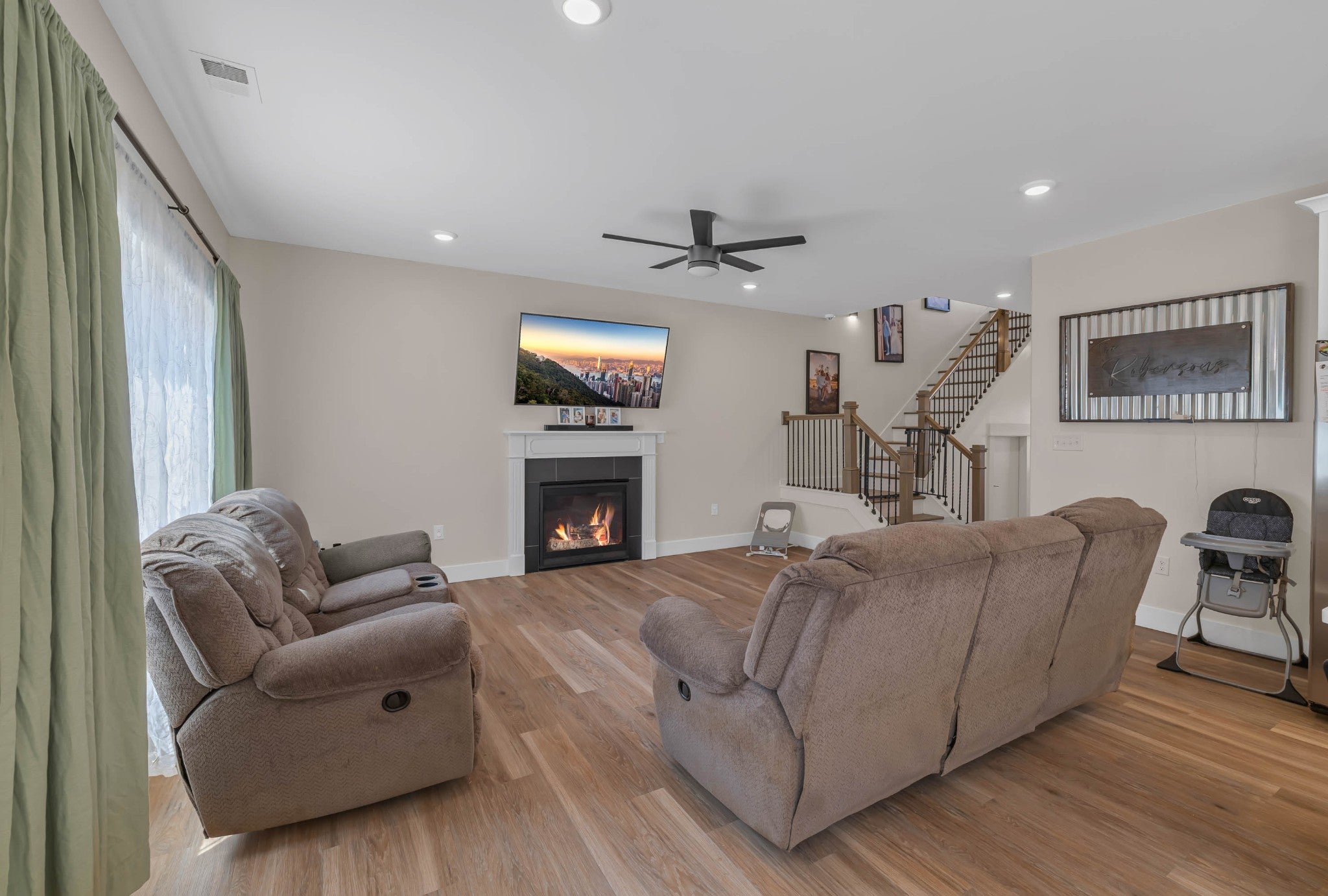 3963 Mountain Vista Rd