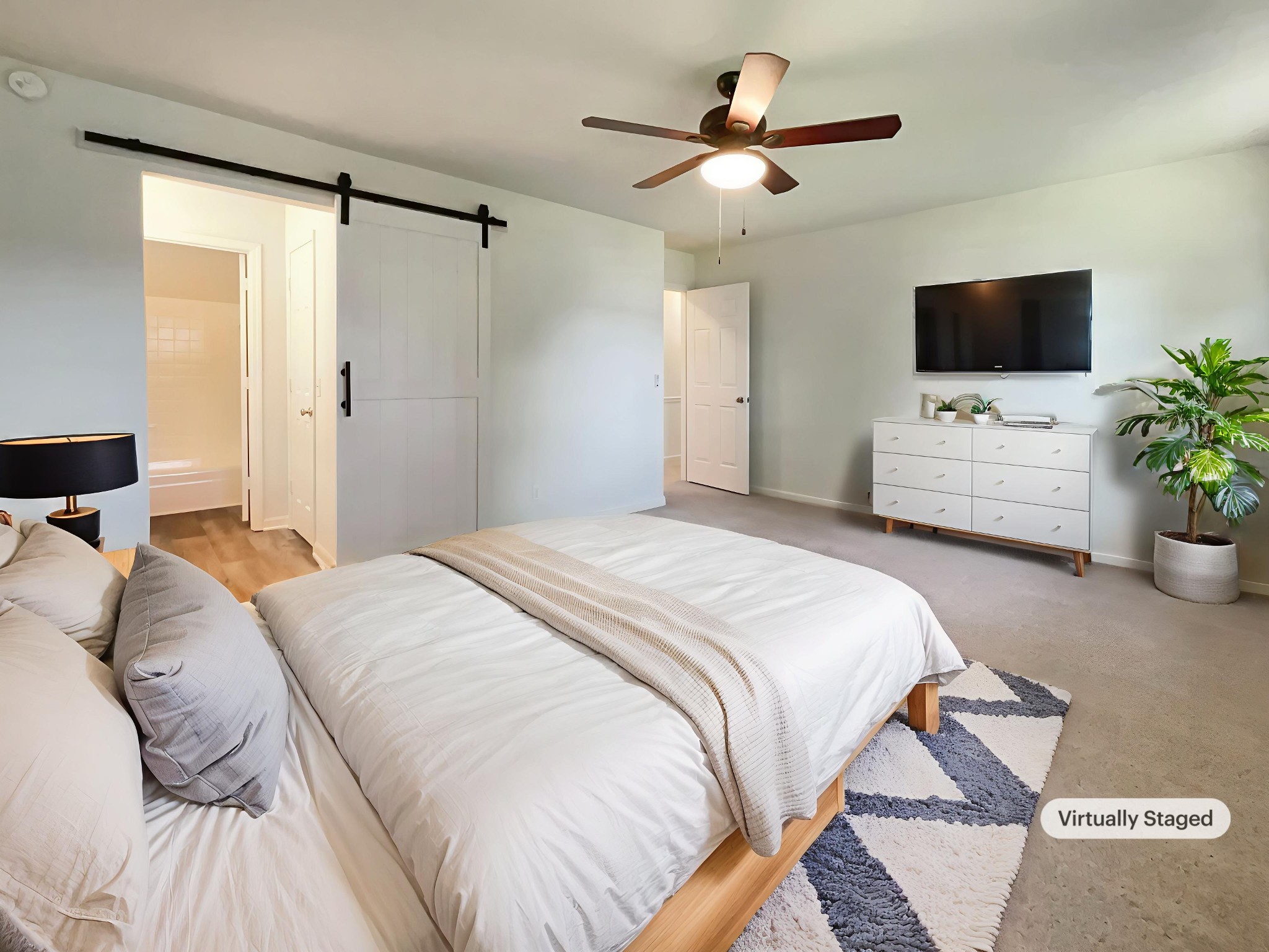 1002 E Northfield Blvd Apt H104