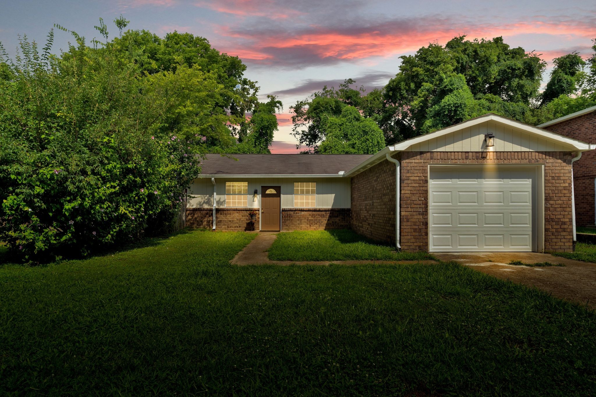 1434 E Cedar Ln