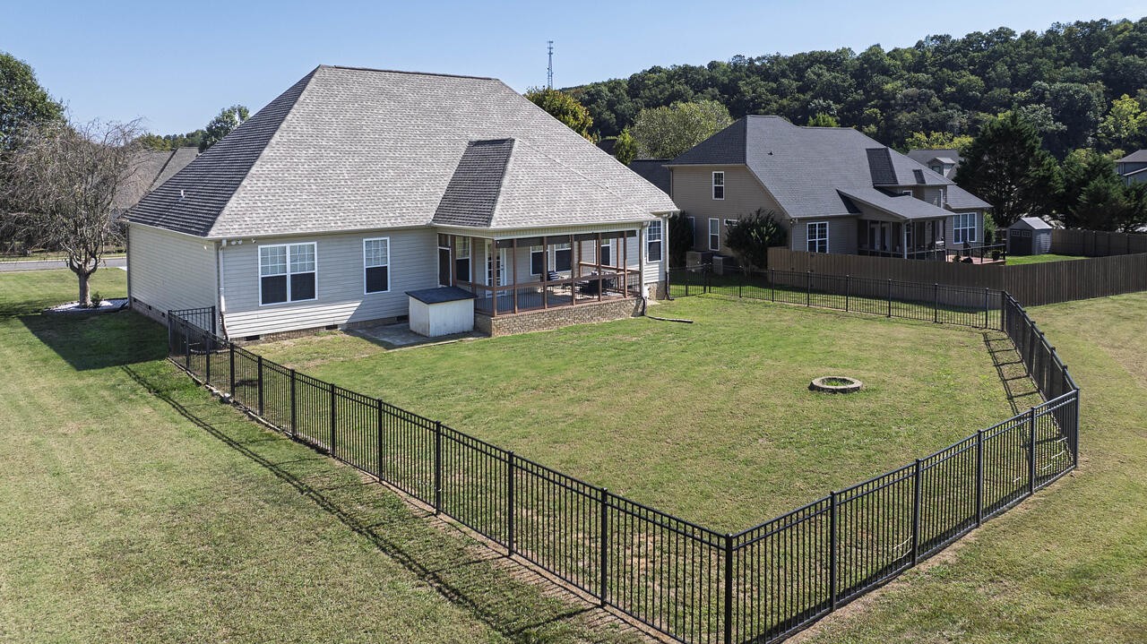 152 Winding Glen Drive NW