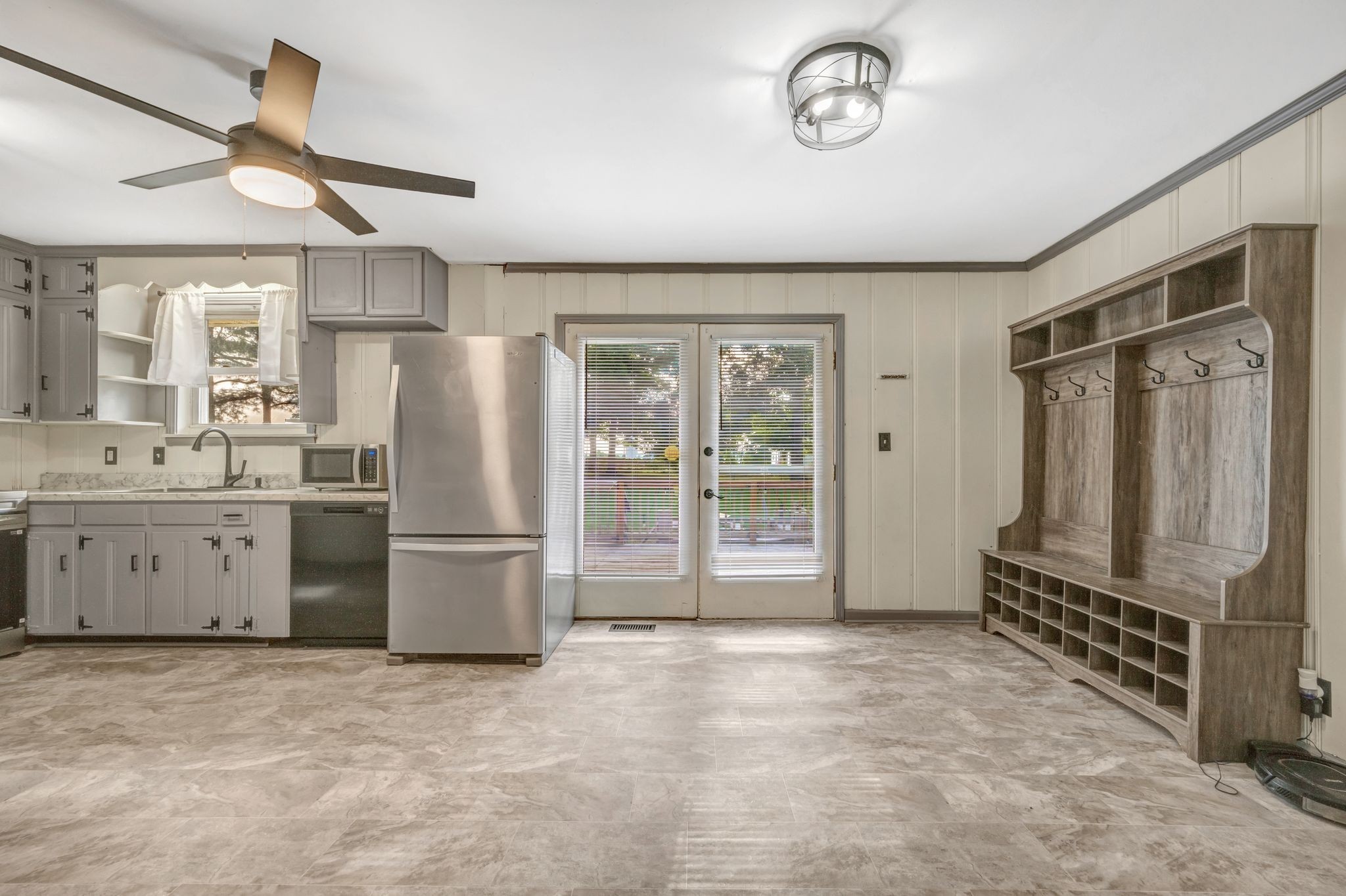 2681 W County Farm Rd