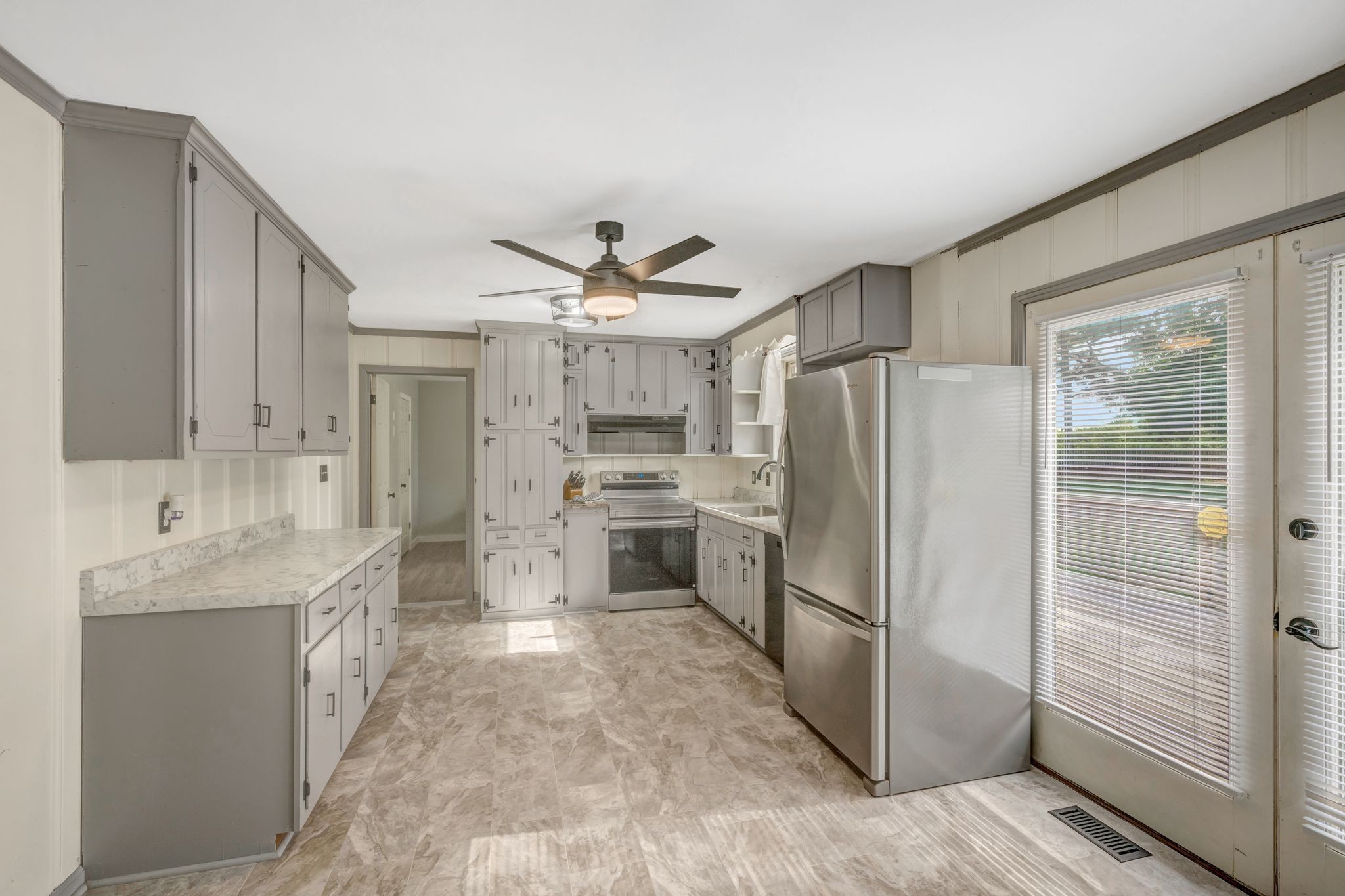 2681 W County Farm Rd