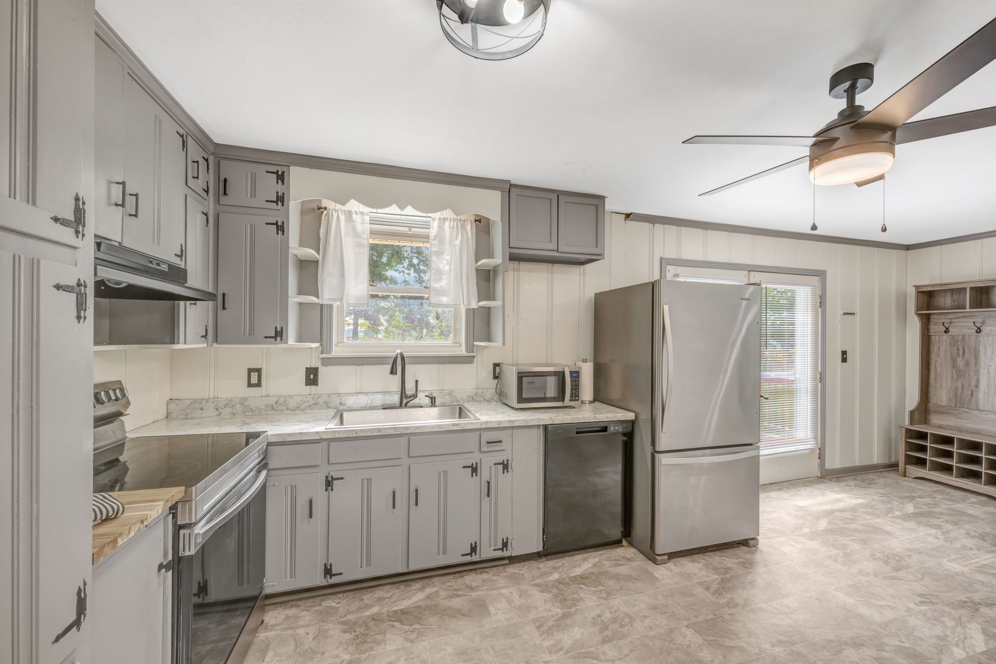 2681 W County Farm Rd