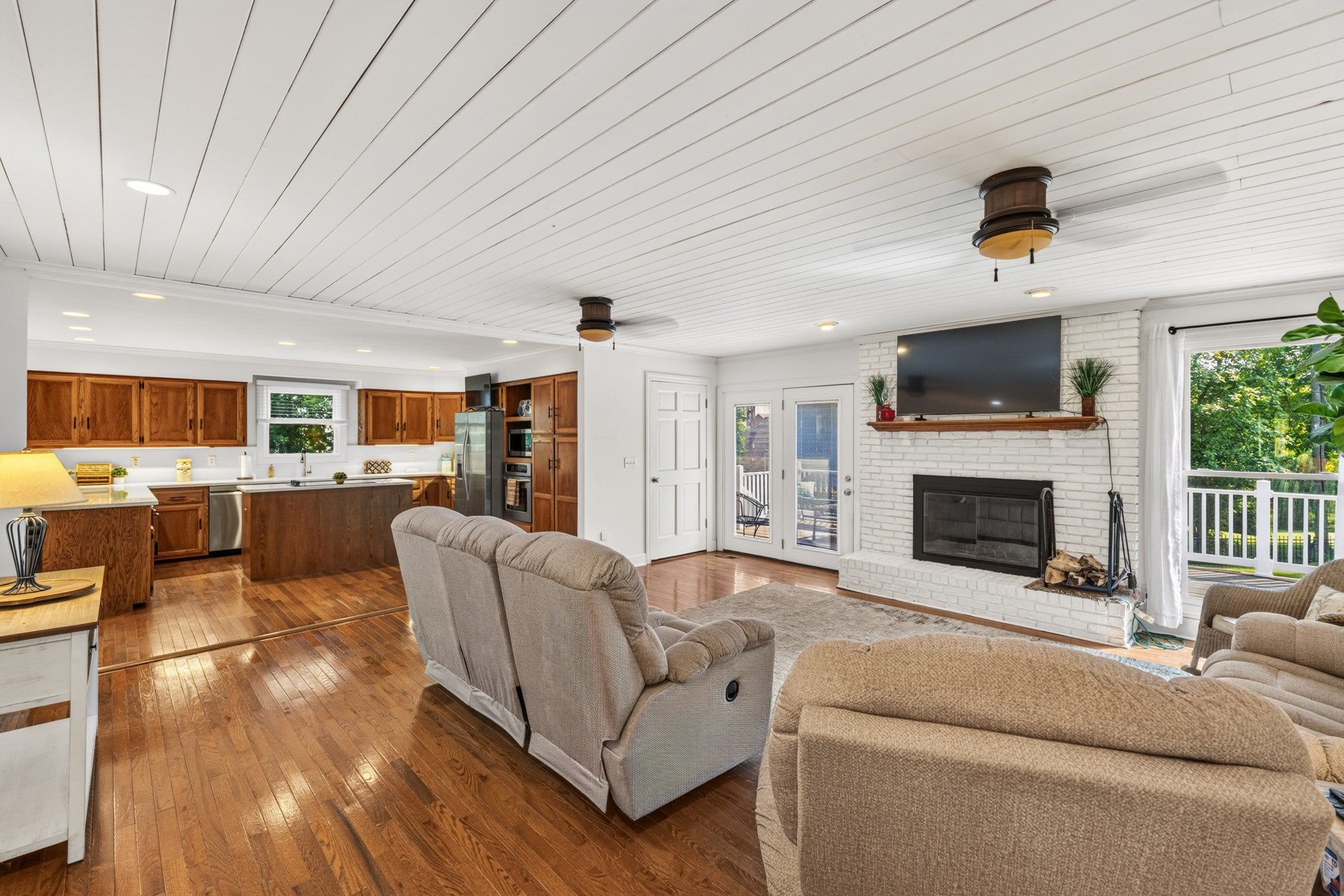 1010 Hearthside Ct S - Photo 4