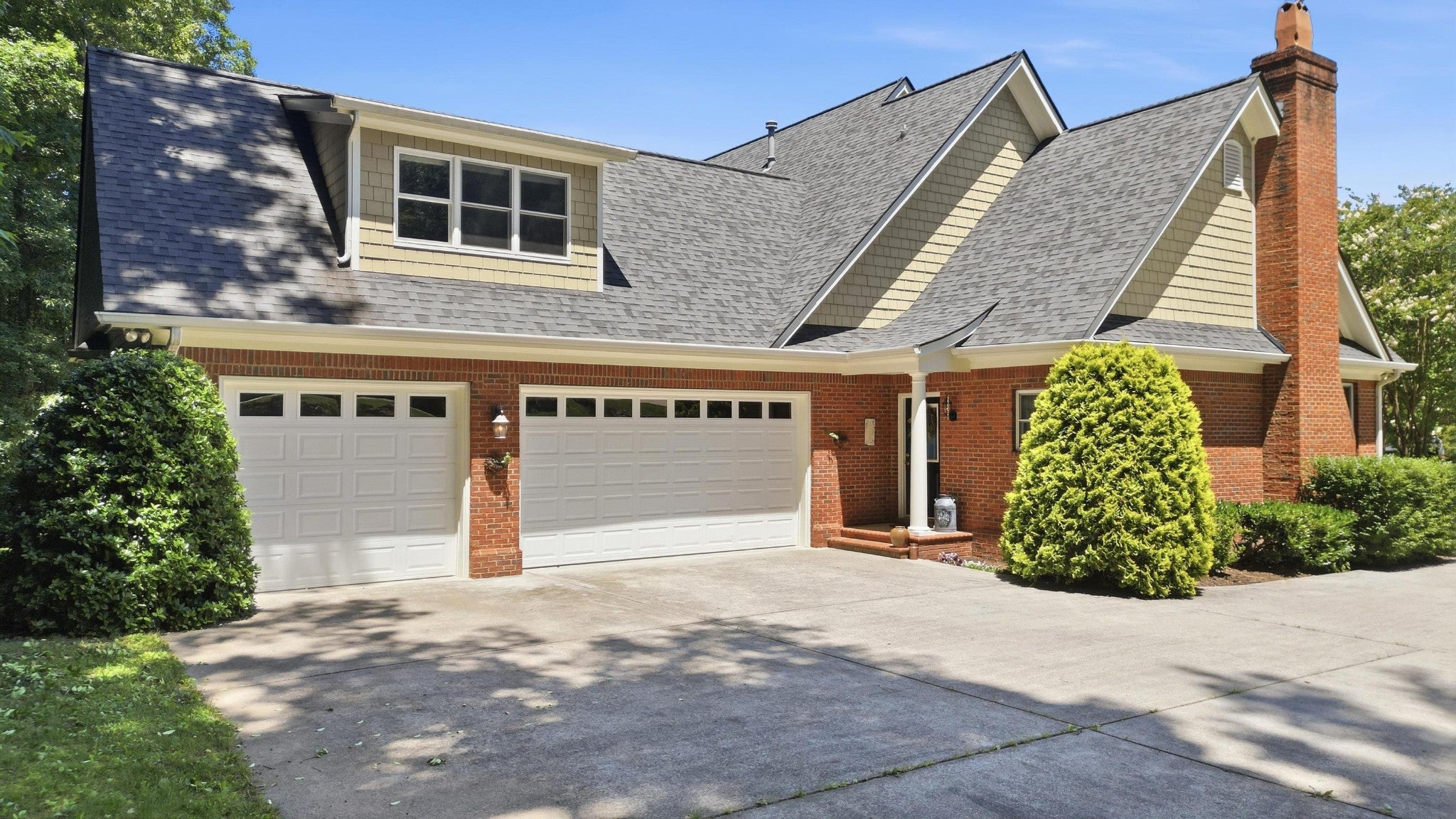 9542 Legacy Oaks Drive