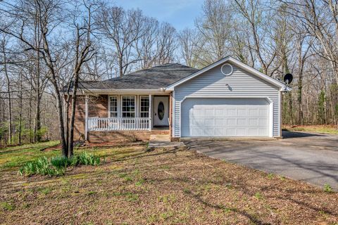 2034 Wolfe Road White Bluff TN 37187