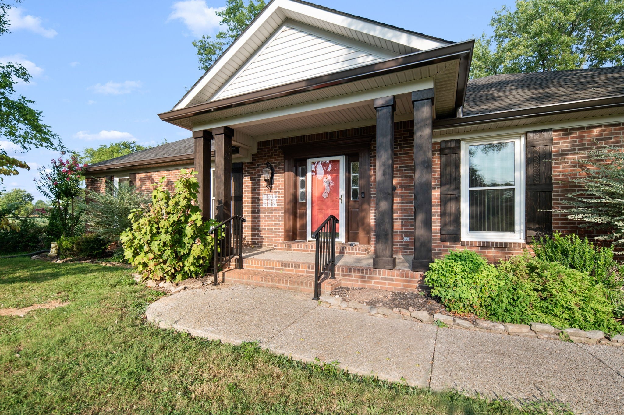 2814 Archer Ave