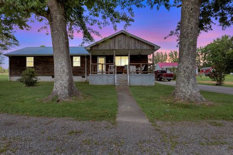 111 School St Cumberland Furnace TN 37051