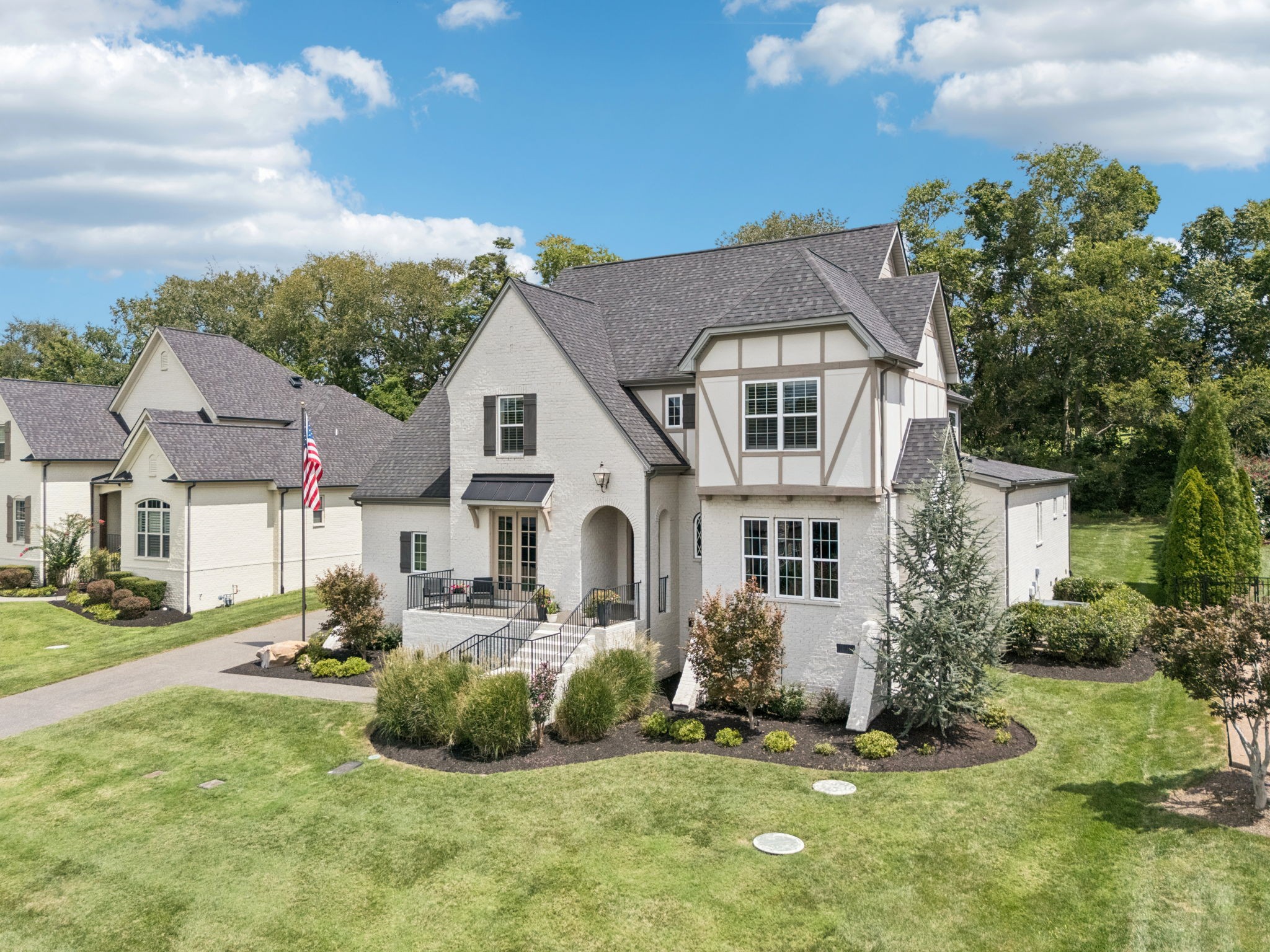4167 Old Light Cir