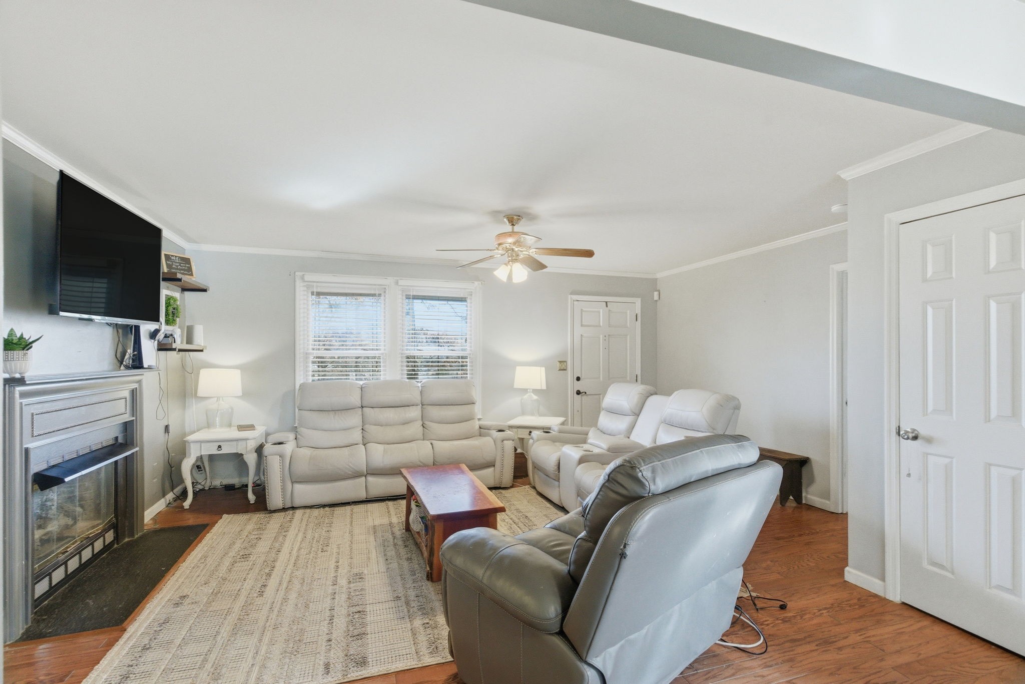 4004 S Breckenridge Ct