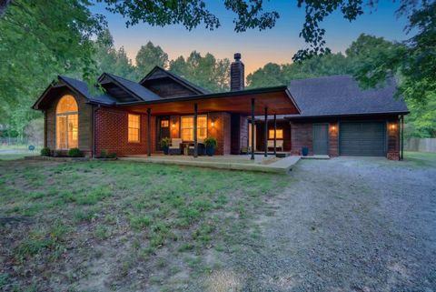 Photo of 1039 Lena Rosson Rd, Chapmansboro, TN 37035 (MLS # 3205466)