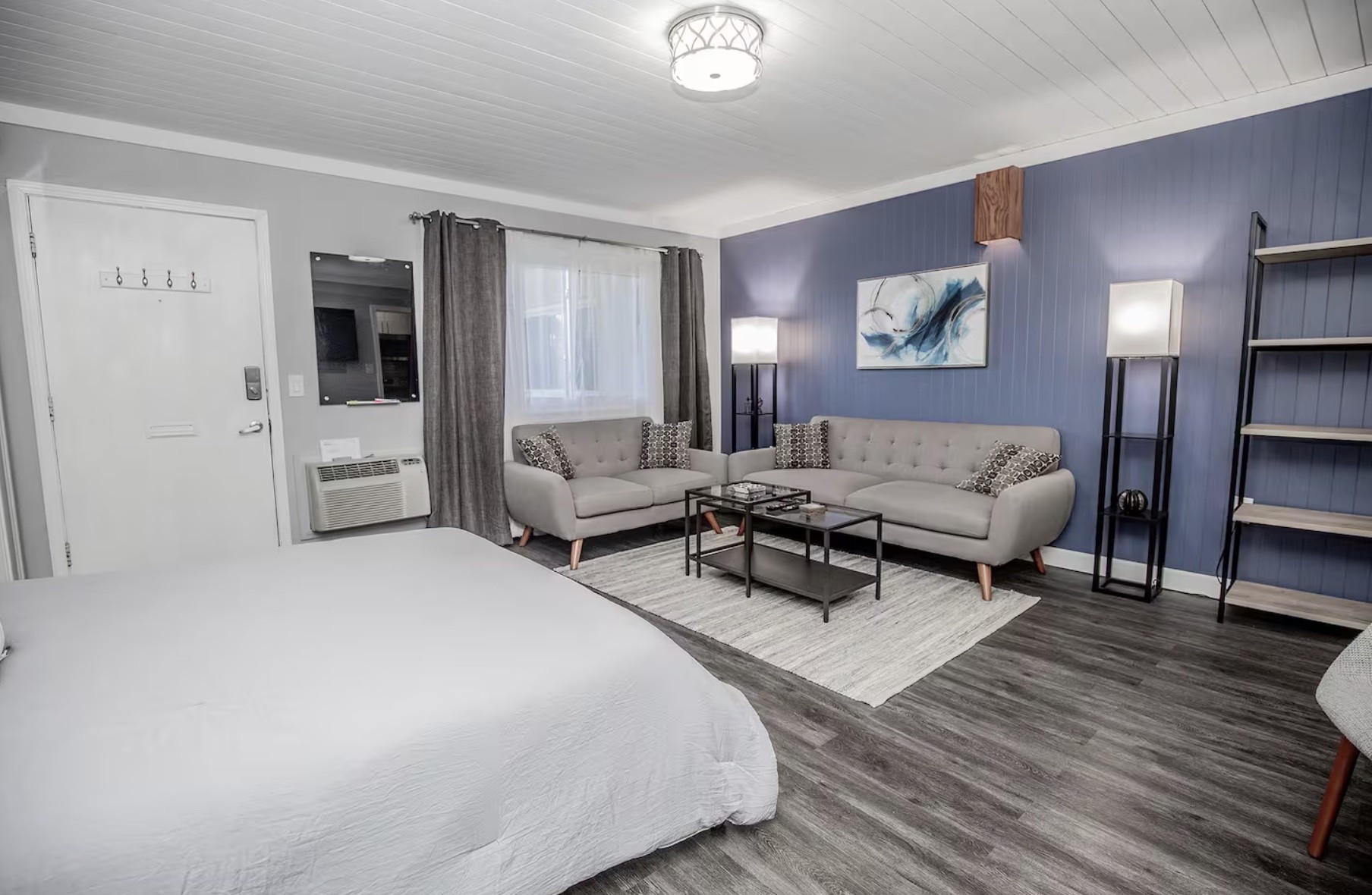 803 Hillview Hts 104