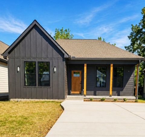 Photo of 319 Jackson St, White Bluff, TN 37187 (MLS # 3183477)