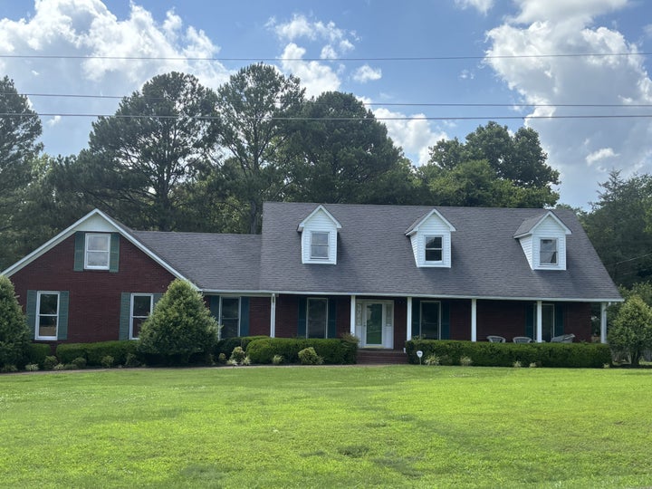 Photo 1 of 33 — 405 Westgate Dr, Pulaski, TN 38478