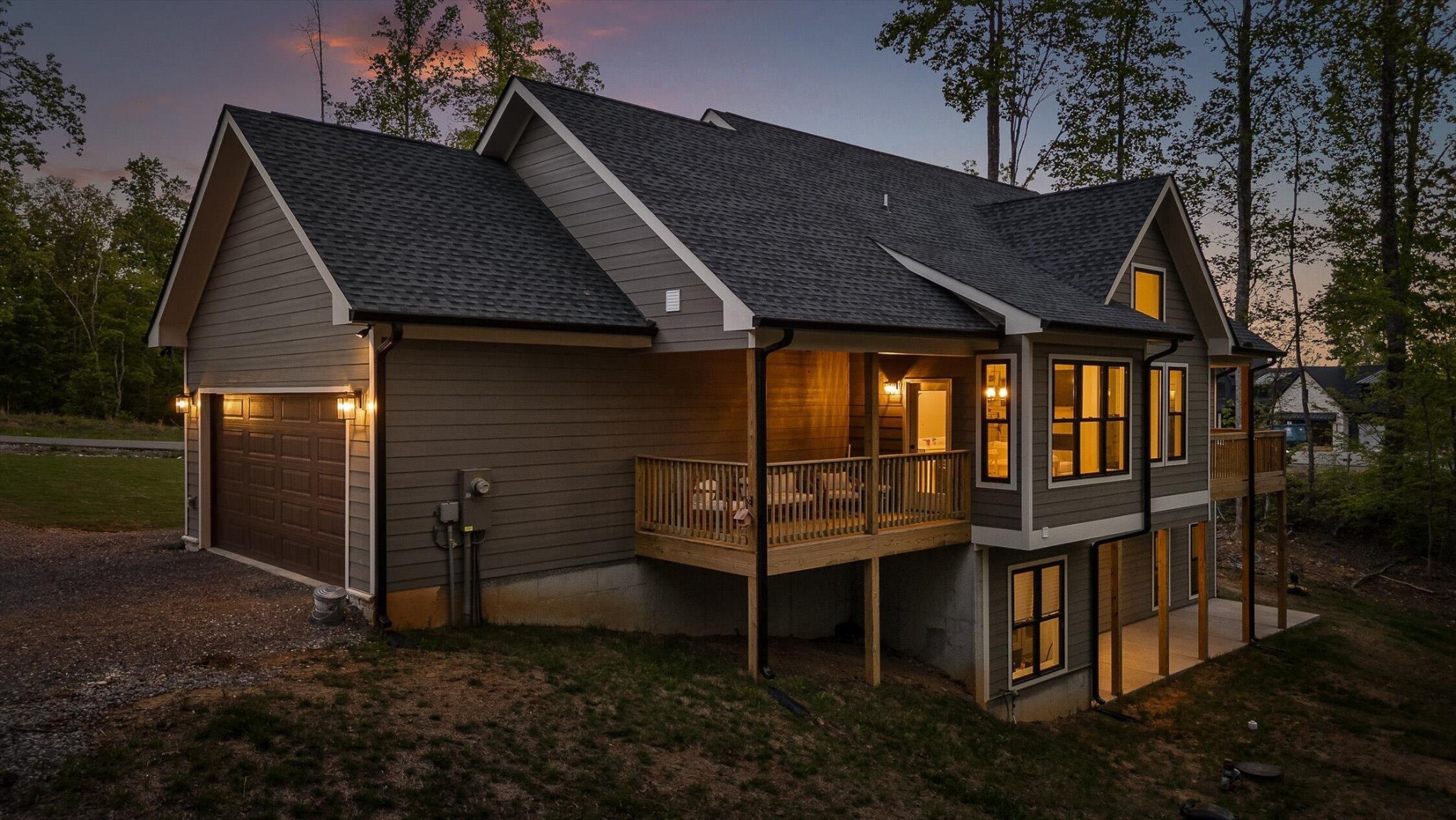 490 Moonlight Lane